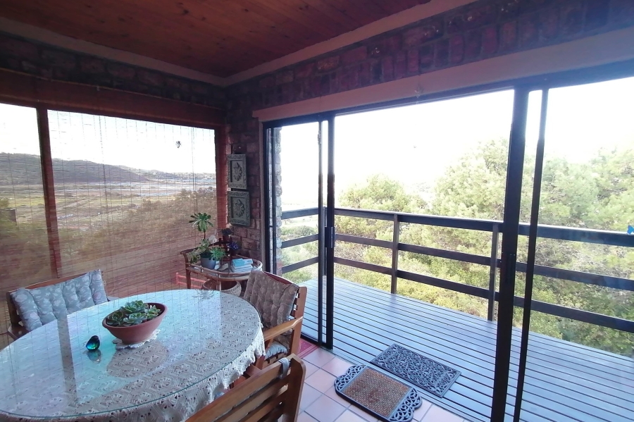 6 Bedroom Property for Sale in Bergsig Western Cape